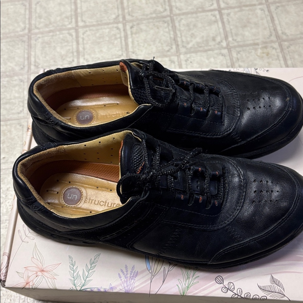 Clarks Black Leather Women's Oxfords